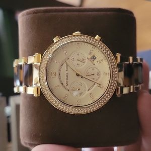Michael kors woman's watch. Brand new, still has tag.